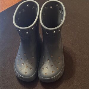 Children's Navy Lightweight Rain Boots CROCS brand size 2 kids